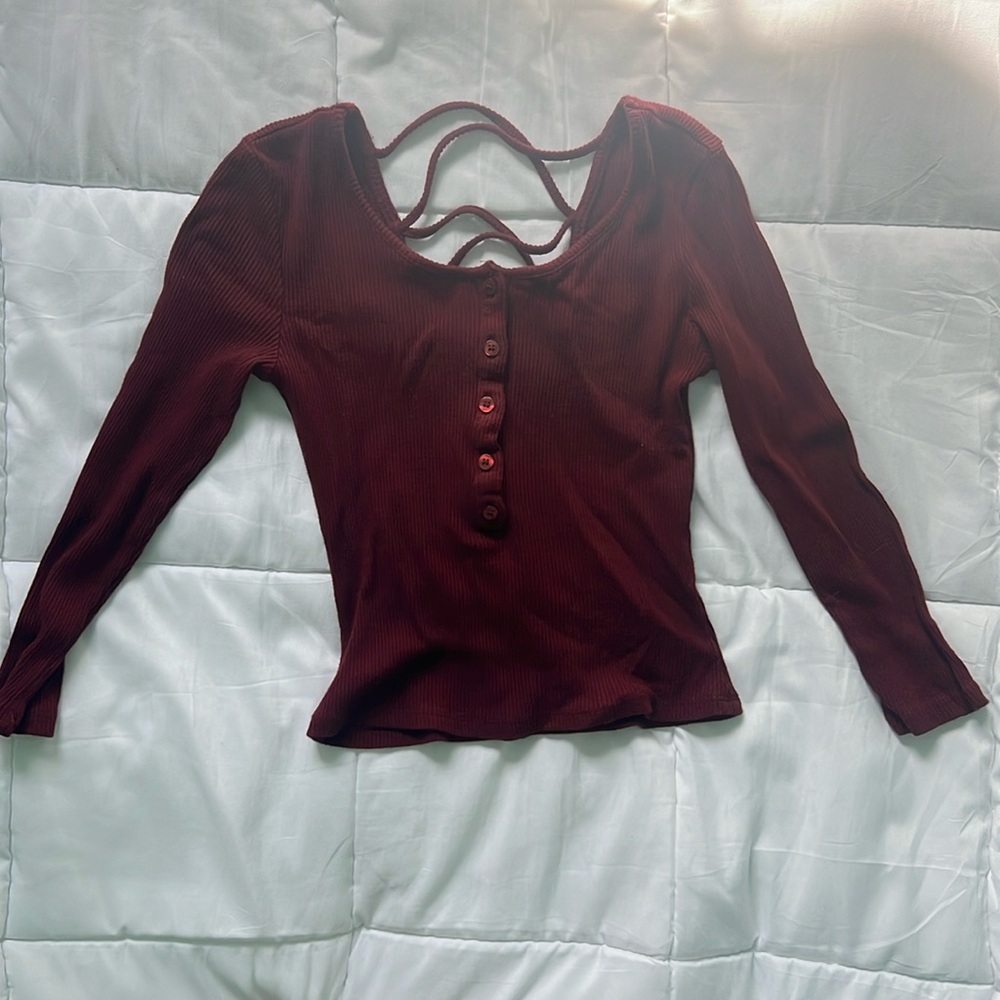 Forever 21 garnet long sleeve slim shirt. Small.